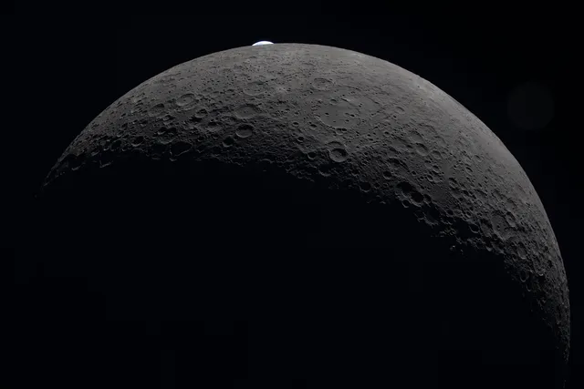 Artemis wallpaper: Hertzsprung in Light and Shadow